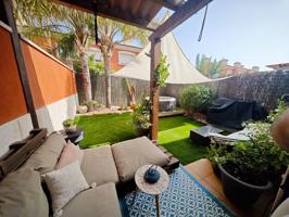 Casa adosada en venta La Pobla de Vallbona photo 0