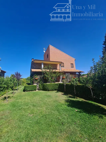 Casa De Campo En venta en Calle Fatima, 111, Urb Los Almendros , Salamanca photo 0