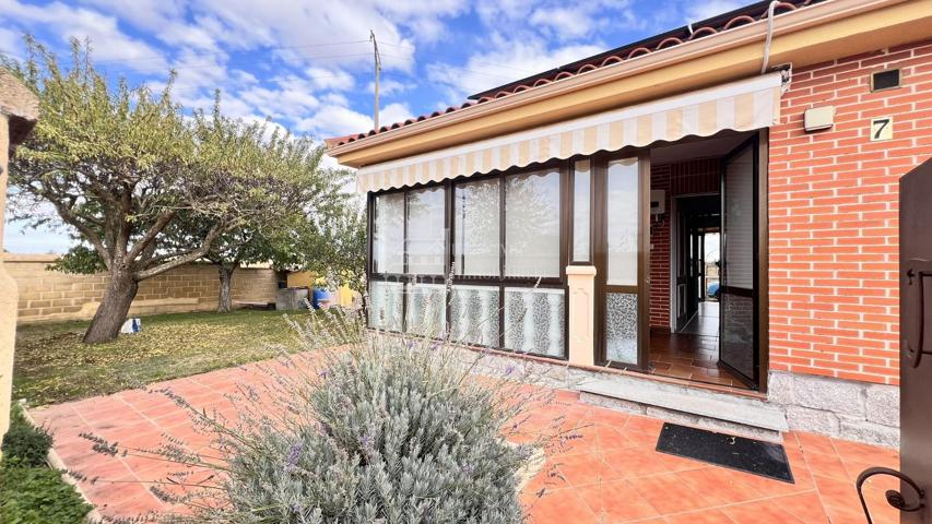 Casa De Campo En venta en Pueblo, Calvarrasa De Abajo photo 0