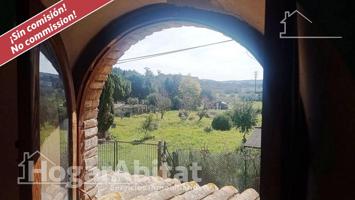 CHALET CON TERRAZA, JARDIN Y ZONA DE APARCAMIENTO photo 0