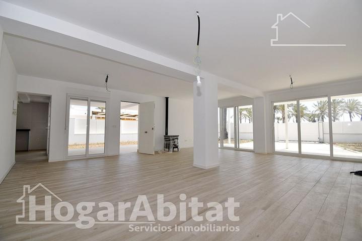 VILLA DE LUJO A ESTRENAR CON PISCINA, TERRAZA Y ZONA DE APARCAMIENTO photo 0