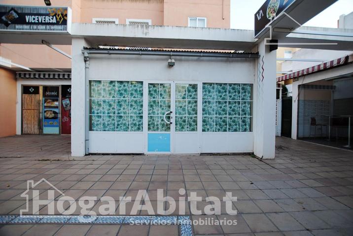 EXTERIOR CON TERRAZA JUNTO A LA PLAYA photo 0