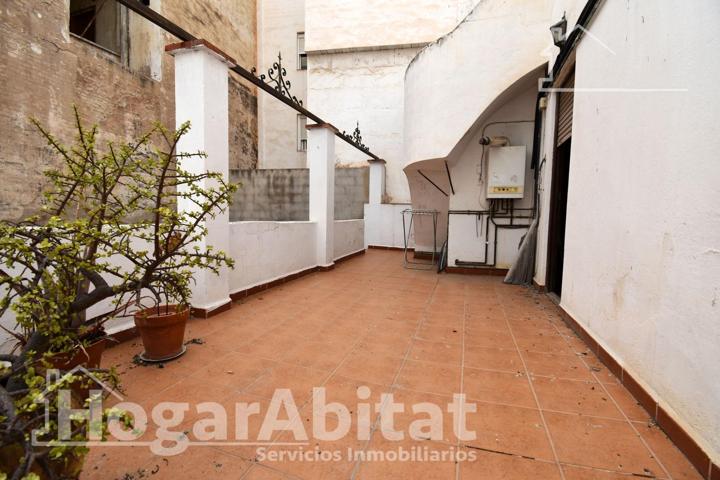 GRAN CASA CON GARAJE, TERRAZA Y LOCAL COMERCIAL photo 0