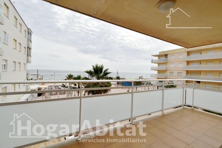 PRIMERA LÍNEA DE PLAYA CON TERRAZA Y ESPECTACULARES VISTAS AL MAR photo 0