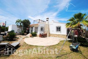 CHALET CON TERRAZA, GARAJE Y BARBACOA CERCA DE LA PLAYA photo 0