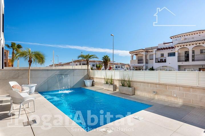 CHALET DE LUJO CON PISCINA, TERRAZA, GARAJE Y VISTAS AL MAR photo 0