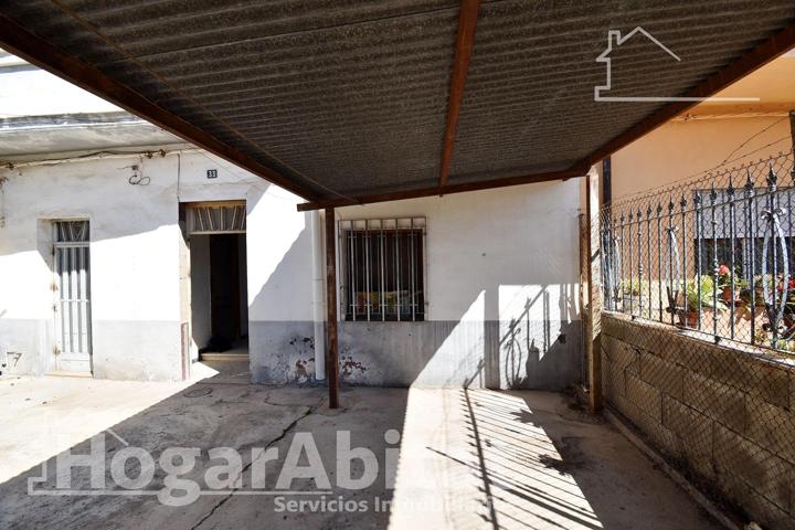 ¡OPORTUNIDAD! GRAN VIVIENDA PARA REFORMAR, CON PATIO Y DOBLE TERRAZA photo 0