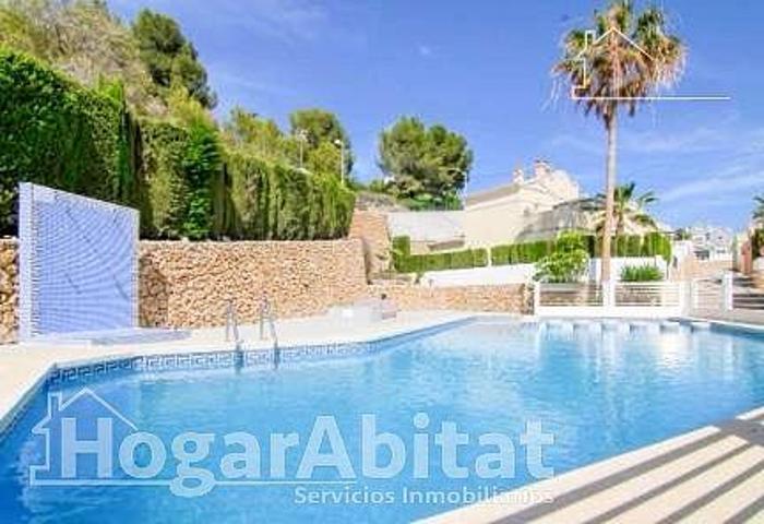 PRECIOSO ADOSADO SEMINUEVO EN RESIDENCIAL CON GARAJE, PISCINA Y 2 TERRAZAS photo 0