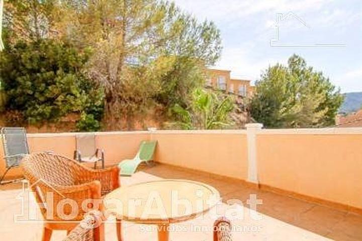 PRECIOSO ADOSADO SEMINUEVO EN RESIDENCIAL CON GARAJE, PISCINA Y 2 TERRAZAS photo 0