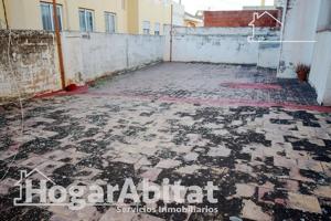 GRAN CASA EN EL CENTRO CON ESPACIOSA TERRAZA photo 0