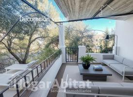 AMPLIA CASA CON 2 TERRAZAS PARA REFORMAR EN EL CENTRO photo 0