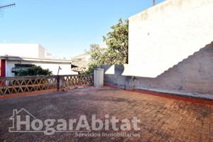 ¡GRAN OPORTUNIDAD! CASA CON TERRAZA Y PATIO photo 0