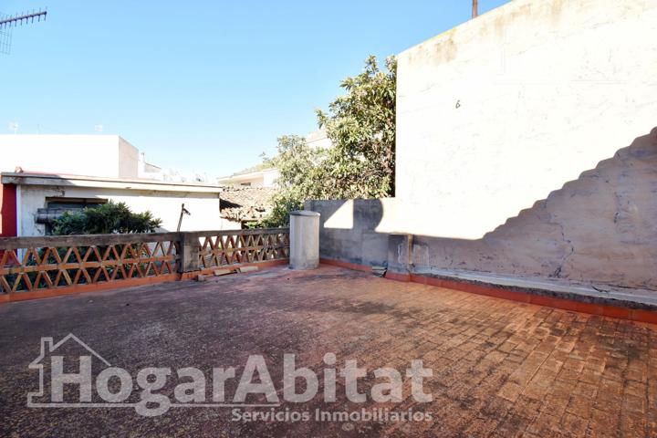 ¡GRAN OPORTUNIDAD! CASA CON TERRAZA Y PATIO photo 0