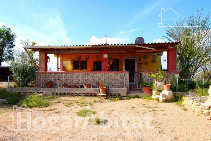 ¡GRAN OPORTUNIDAD! CHALET RÚSTICO CON PISCINA PRIVADA, JARDÍN Y PARCELA photo 0