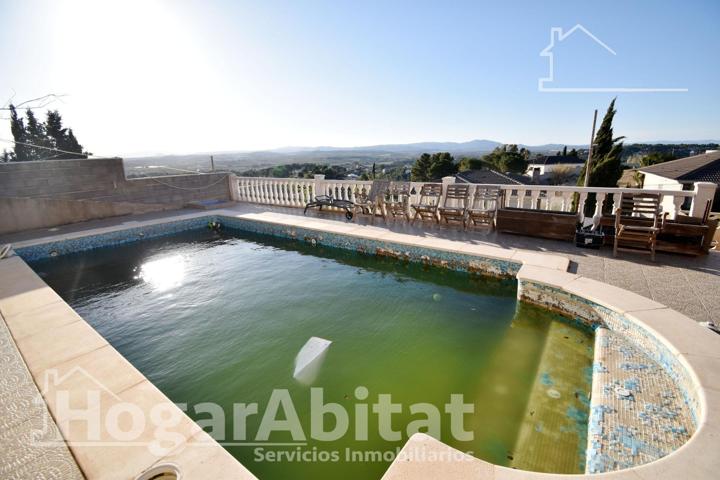 CHALET TOTALMENTE REFORMADO CON PISCINA, GARAJE Y GRAN TERRAZA photo 0