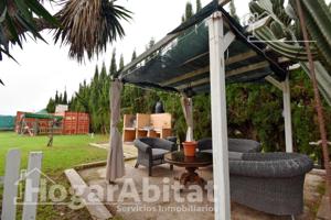 CHALET SEMINUEVO CON JARDÍN Y DOS TERRAZAS CERCA DE LA PLAYA photo 0