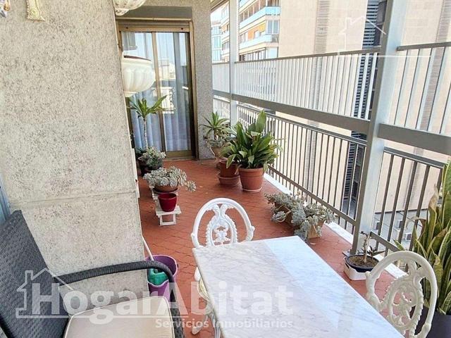 SEMINUEVO, AMPLIO Y LUJOSO PISO CON TERRAZA JUNTO A LOS JARDINES DEL TÚRIA photo 0