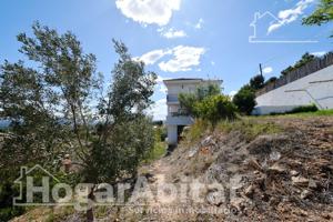 PRECIOSO CHALET REFORMADO CON PISCINA PRIVADA, TERRAZA Y PARCELA photo 0