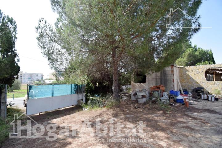 CHALET PARA REFORMAR CON PISCINA. TERRAZA Y GARAJE CERCA DE LA PLAYA photo 0