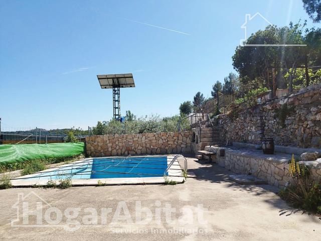 DISFRUTA EN LA MEJOR COMPAÑIA DE ESTE BONITO CHALET CON PISCINA photo 0