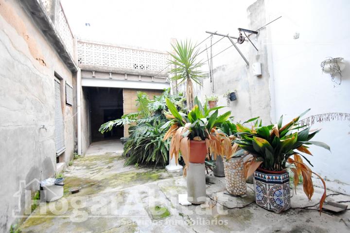 ¡OPORTUNIDAD DE INVERSIÓN! GRAN CASA CON DOS TERRAZAS EN LA AV DE ALICANTE photo 0