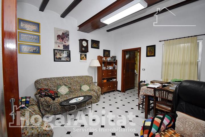 AMPLIA CASA CON TERRAZA JUNTO AV. CEDRE photo 0
