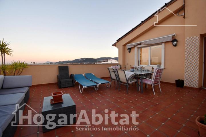 AMPLIA CASA ESPECTACULAR CON GARAJE Y CUATRO TERRAZAS, EN EL CENTRO photo 0