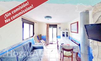 ¡VISTAS A LA MONTAÑA! CASA ECONÓMICA CON BALCÓN Y TERRAZA, EN EL CENTRO photo 0