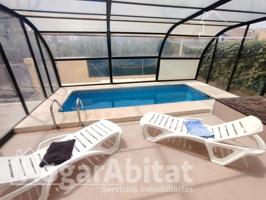 ¡SEGUNDA LÍNEA DE PLAYA! PRECIOSO CHALET PAREADO SEMINUEVO CON GARAJE Y PISCINA PRIVADA photo 0