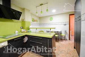 EXTERIOR CON PATIO Y TRASTERO photo 0