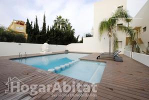 ESPECTACULAR ÁTICO SEMINUEVO CON GARAJE Y PISCINA EN SEGUNDA LÍNEA DE PLAYA photo 0