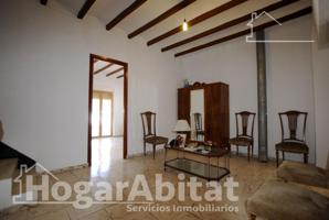 ¡EXCELENTE UBICACIÓN! AMPLIA CASA LUMINOSA CON TERRAZA Y BALCÓN photo 0