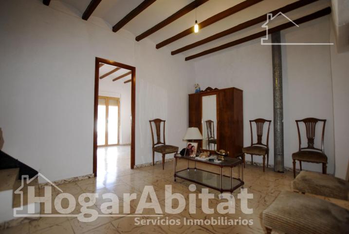 ¡EXCELENTE UBICACIÓN! AMPLIA CASA LUMINOSA CON TERRAZA Y BALCÓN photo 0