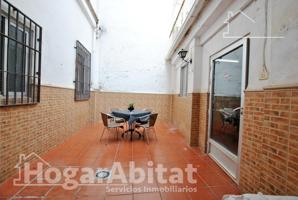 MUY AMPLIO CON TERRAZA Y GARAJE photo 0