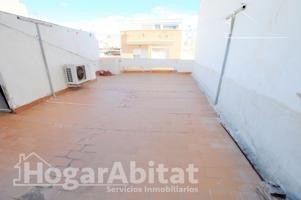 EXTERIOR CON TERRAZA JUNTO A LA PLAYA photo 0