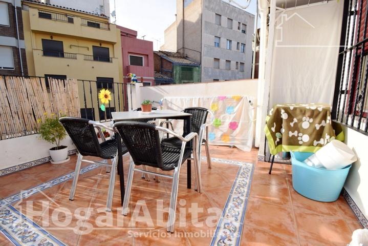 AMPLIA, LUMINOSA Y BONITA CASA CON GRAN TERRAZA EN EL CENTRO photo 0