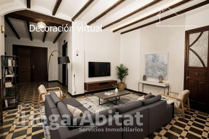 Casa con encanto en pleno centro de Oliva con patio, terraza y posibilidad de piscina o jardín photo 0