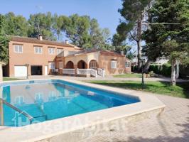 ¡ESPECTACULAR CHALET! CON GARAJE Y PISCINA PRIVADA photo 0