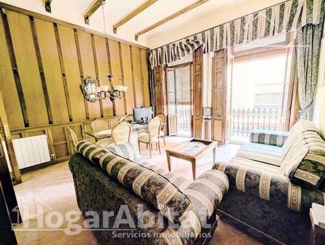 GRAN CASA REFORMADA CON BALCÓN Y TERRAZA, MUY CENTRAL photo 0