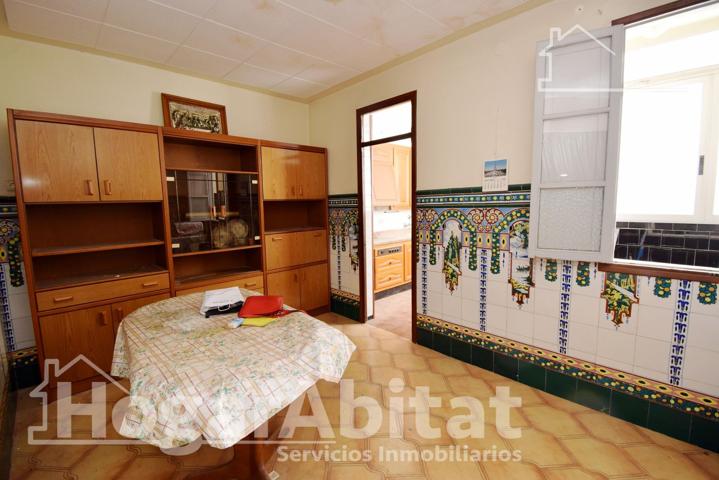 ¡EXCELENTE OPORTUNIDAD! CASA PARA REFORMAR CON GARAJE Y TRASTERO, EXCELENTE UBICACIÓN photo 0