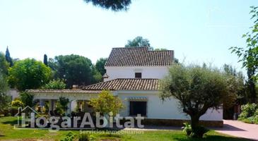 ¡CERCA DEL HERON CITY! CHALET CON PISCINA, GARAJE, BARBACOA Y JARDIN photo 0