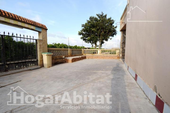 ¡GRAN OPORTUNIDAD! CHALET RÚSTICO CON PISCINA, GARAJE, BARBACOA Y TERRAZA photo 0