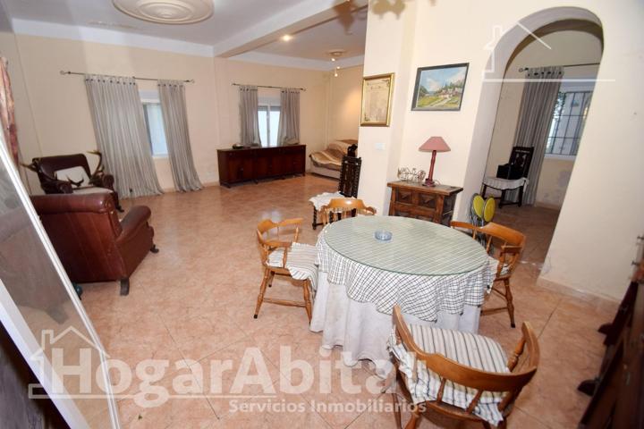 CHALET CON GARAJE Y TERRAZA CERCA DEL PUERTO photo 0