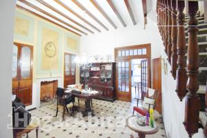 ¡OPORTUNIDAD DE INVERSIÓN! GRAN CASA CON DOS TERRAZAS EN LA AV DE ALICANTE photo 0