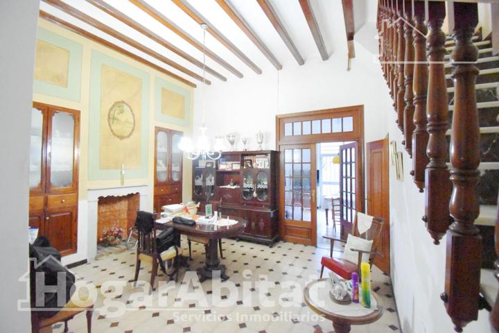 ¡OPORTUNIDAD DE INVERSIÓN! GRAN CASA CON DOS TERRAZAS EN LA AV DE ALICANTE photo 0