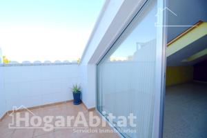 ÁTICO CON TERRAZA Y GARAJE CERCA DEL METRO photo 0