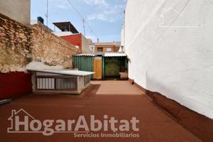 AMPLIA Y LUMINOSA CASA CON TERRAZA, BALCÓN Y TRASTERO photo 0