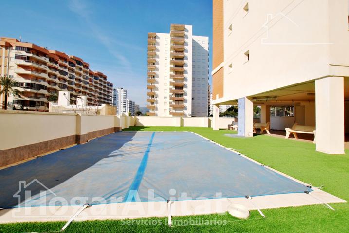¡SEGUNDA LÍNEA DE PLAYA! EXTERIOR Y LUMINOSO EN RESIDENCIAL CON PISCINA photo 0