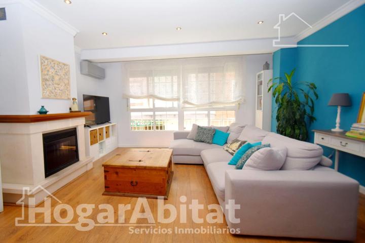 MAGNIFCA CASA REFORMADA CON GARAJE, DOS TERAZAS Y BALCÓN photo 0