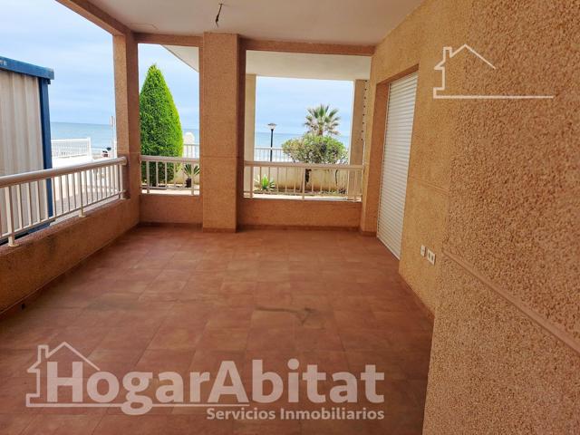 ¡NUEVA A ESTRENAR! JUNTO A LA PLAYA CON PISCINA, 2 TERRAZAS Y GARAJE photo 0